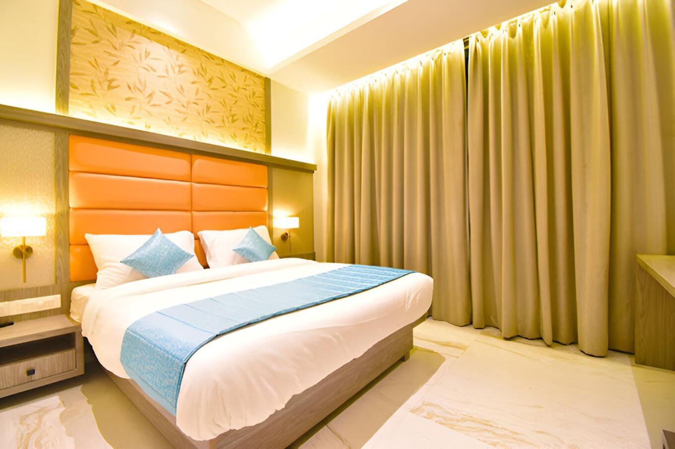Glitz Hotels La Dahlia - Premium Thane Εξωτερικό φωτογραφία