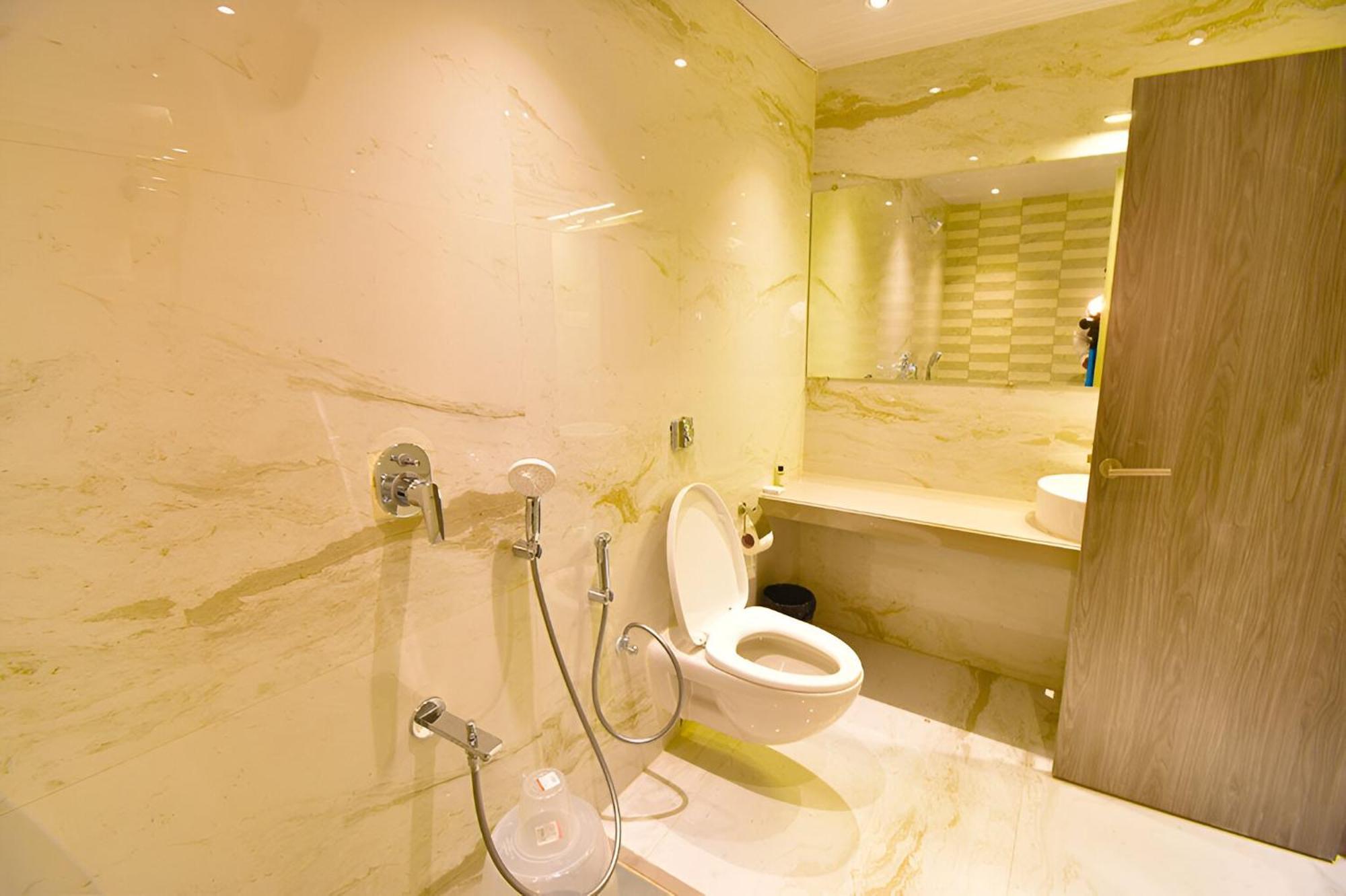 Glitz Hotels La Dahlia - Premium Thane Εξωτερικό φωτογραφία