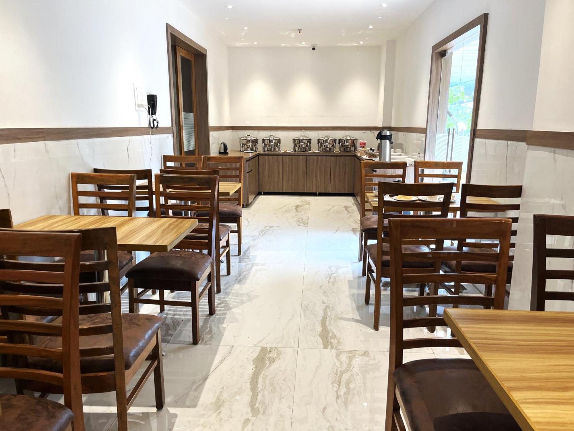 Glitz Hotels La Dahlia - Premium Thane Εξωτερικό φωτογραφία